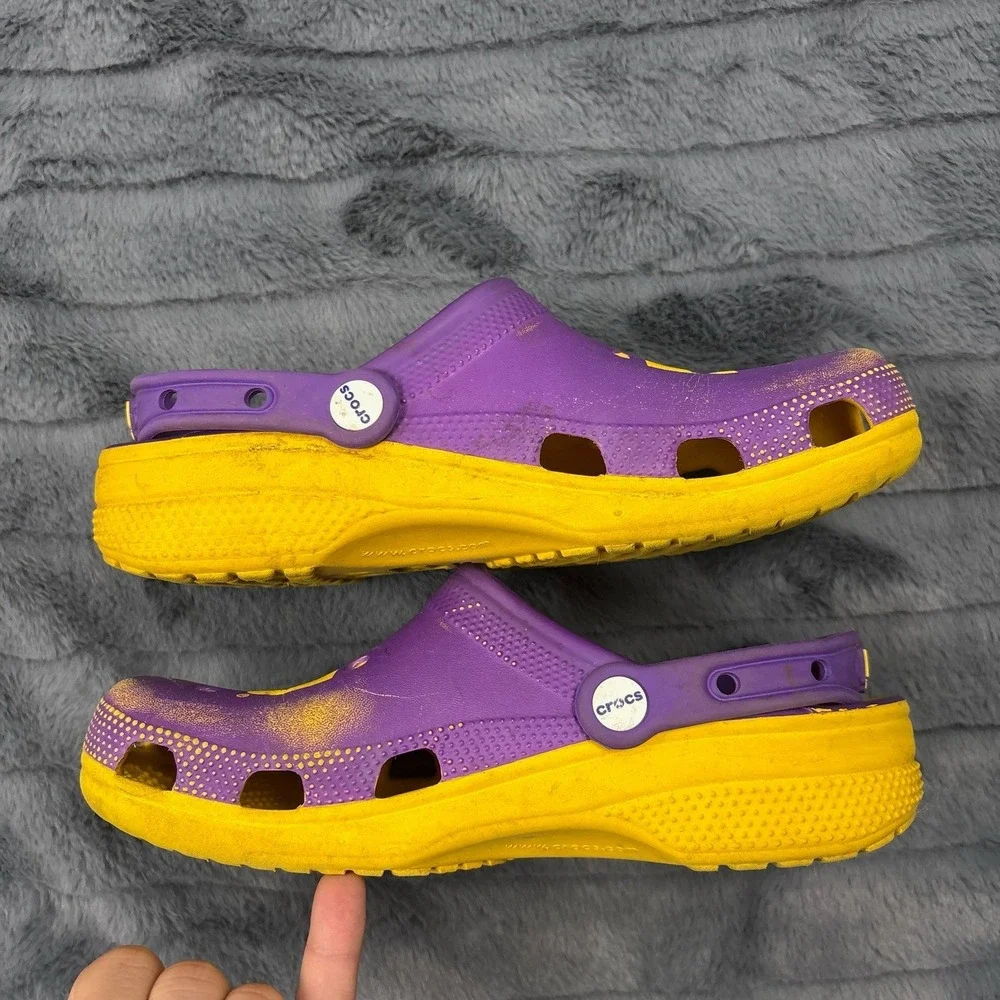 Crocs Kids LSU Tigers Purple Yellow Collegiate Classic Clogs Size M7 W9